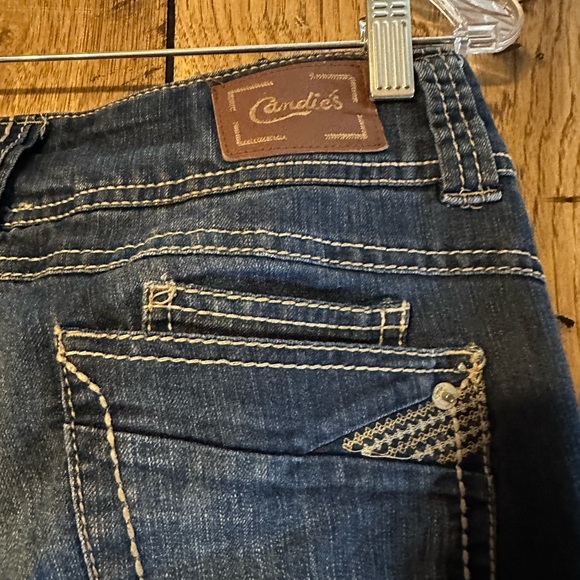 GUC Candie’s denim jeans. Size 9 Juniors. - Picture 10 of 10
